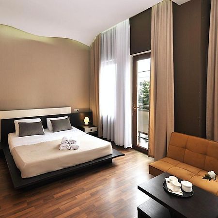 Hotel Majestic Tbilisi Buitenkant foto