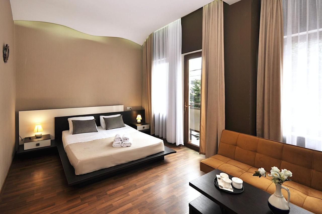 Hotel Majestic Tbilisi Buitenkant foto