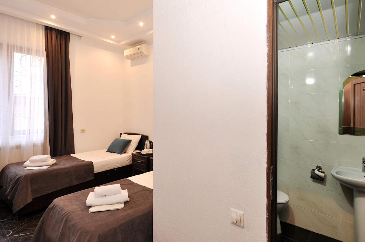 Hotel Majestic Tbilisi Buitenkant foto