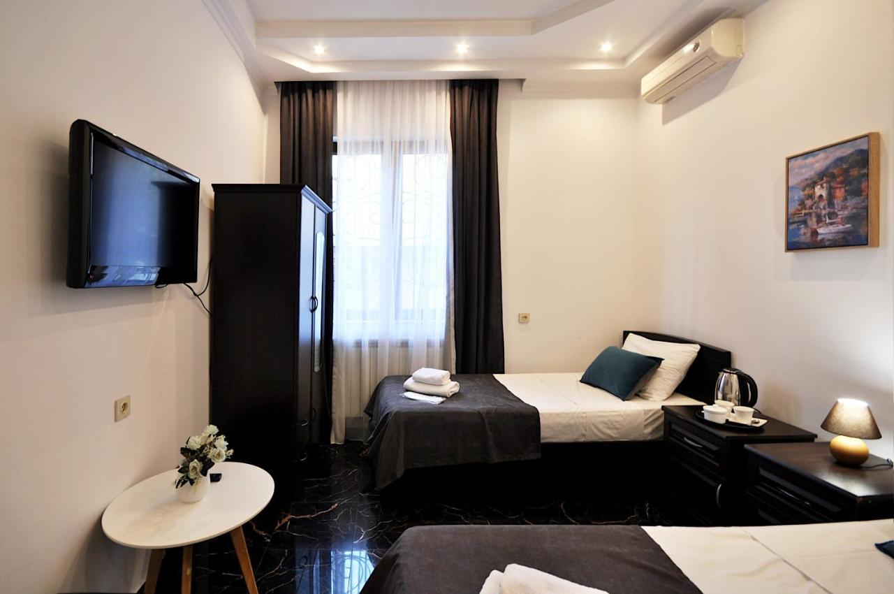 Hotel Majestic Tbilisi Buitenkant foto