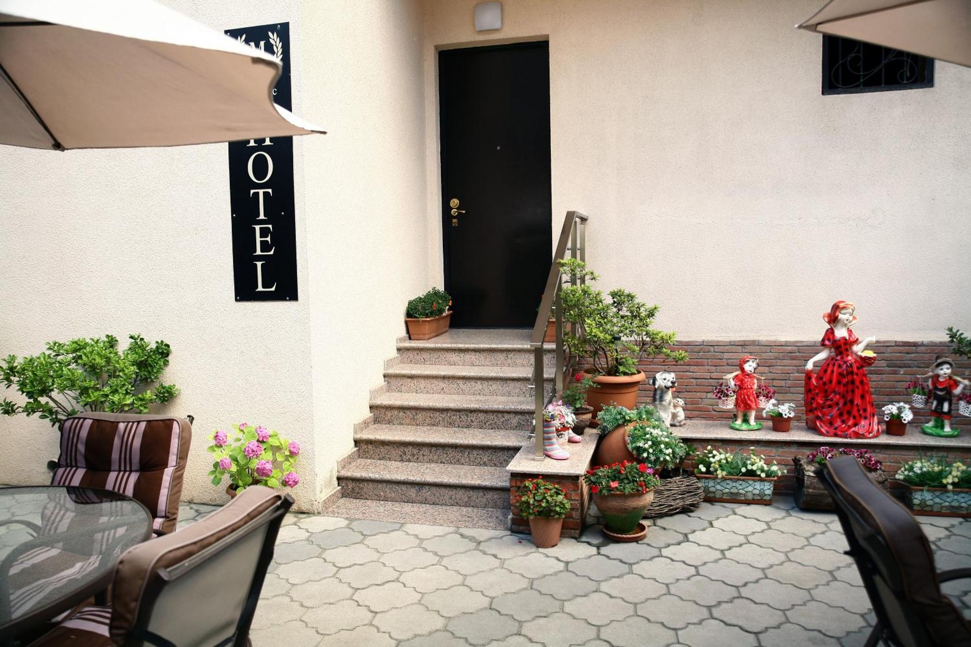 Hotel Majestic Tbilisi Buitenkant foto